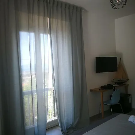 Elios بيت ضيافة *